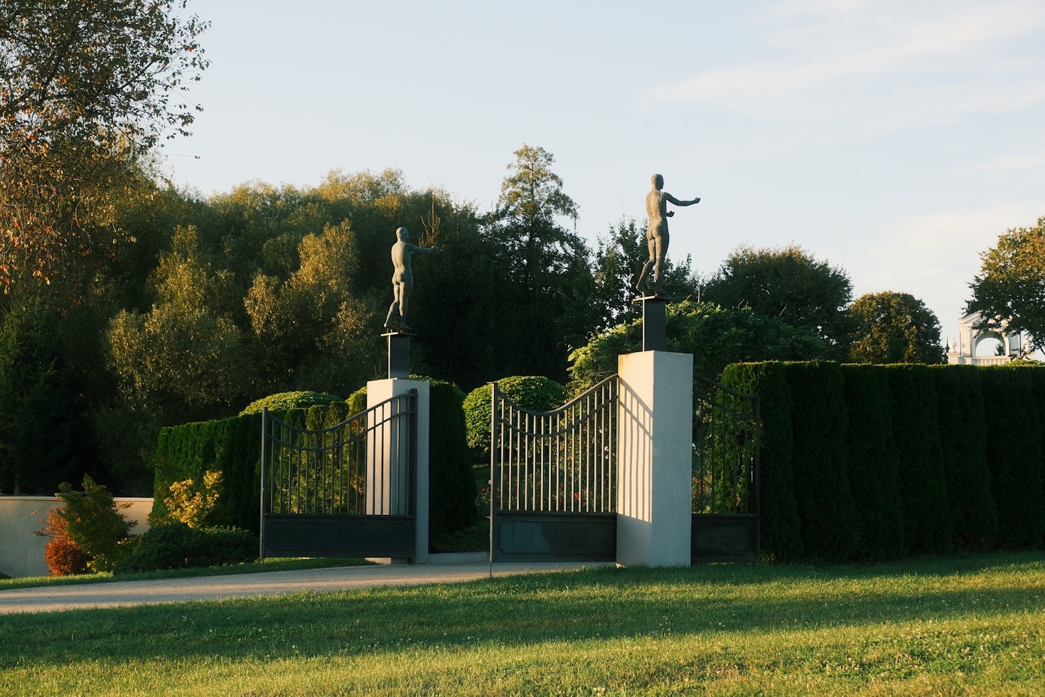 Seasonal Maintenance Guides For Healthy Gardens